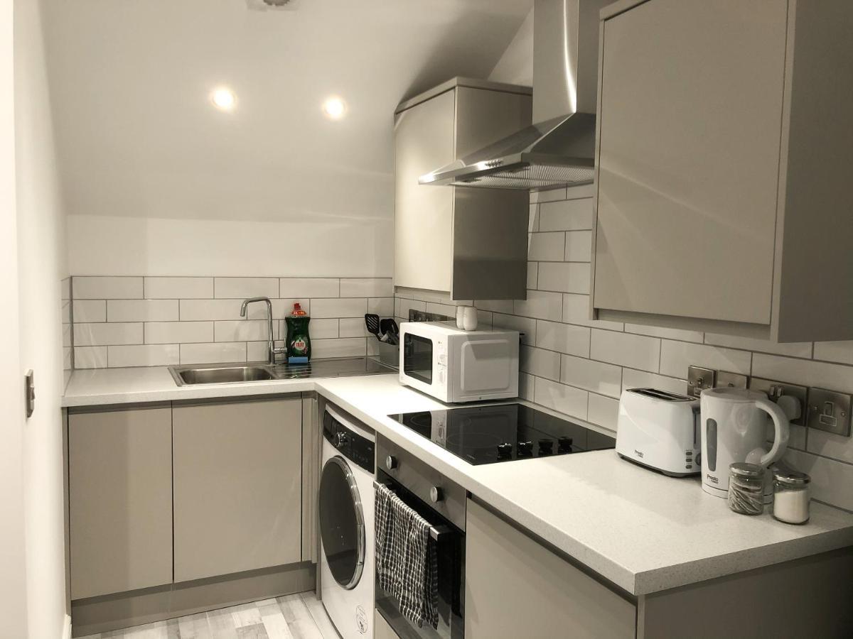 10Min To City - Free Parking - Private Studio - Contractor Friendly 曼彻斯特 外观 照片