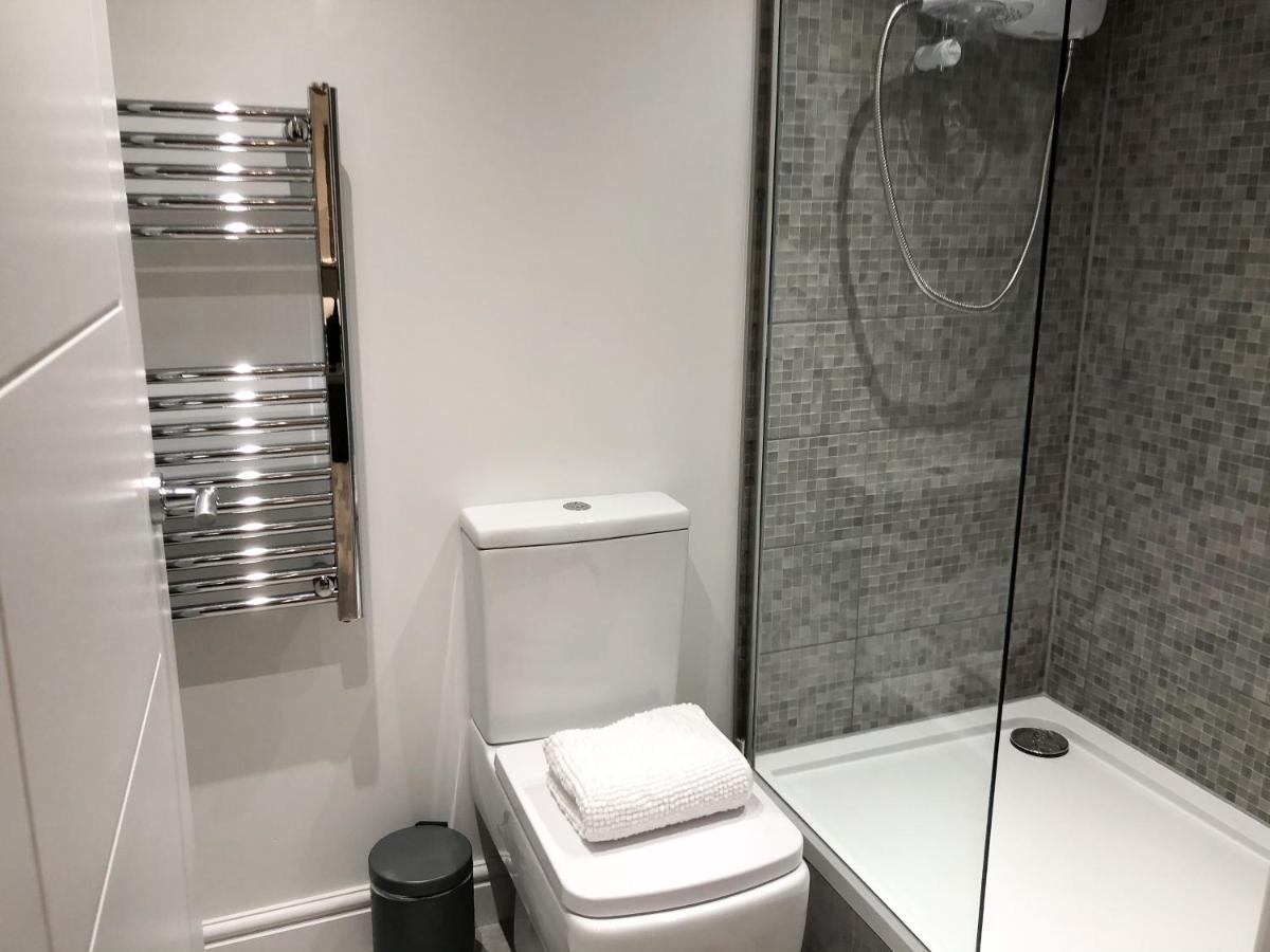 10Min To City - Free Parking - Private Studio - Contractor Friendly 曼彻斯特 外观 照片