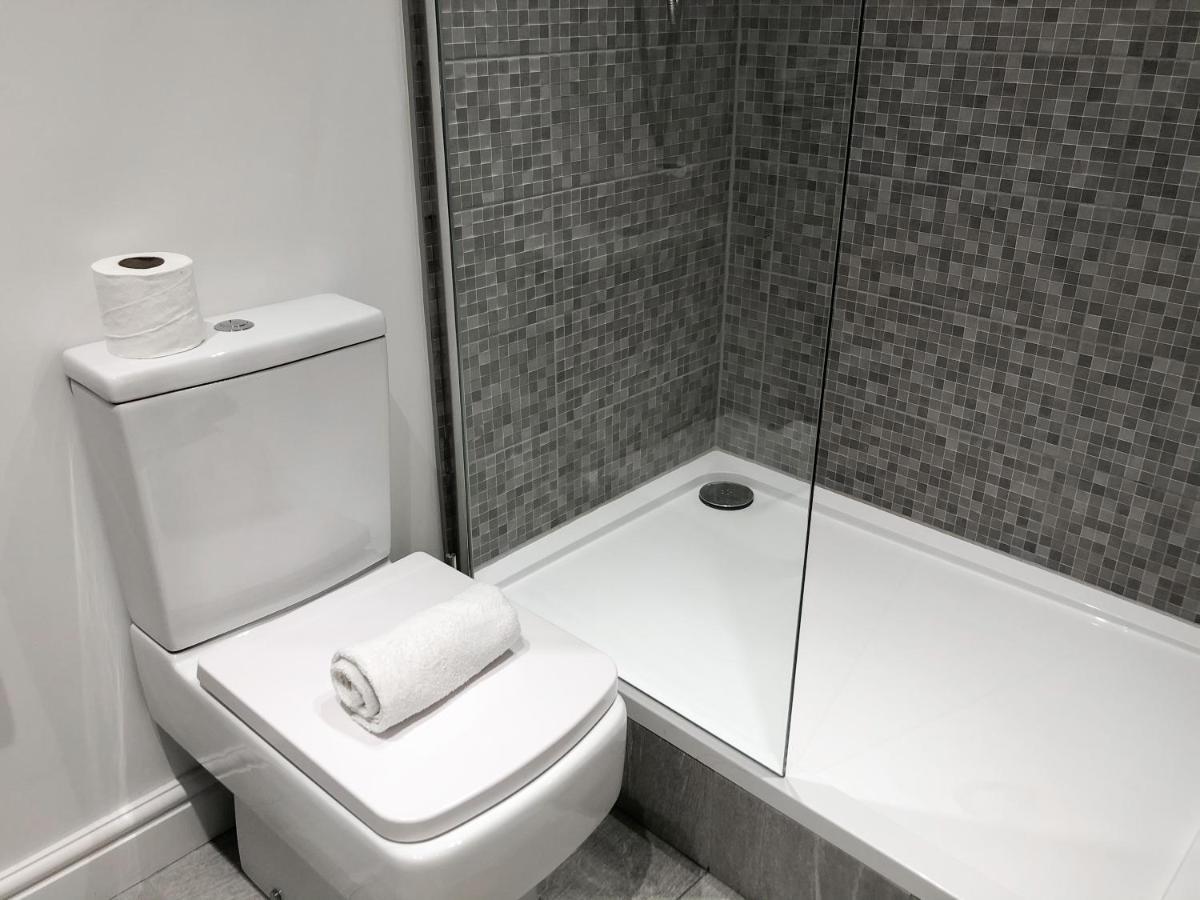 10Min To City - Free Parking - Private Studio - Contractor Friendly 曼彻斯特 外观 照片