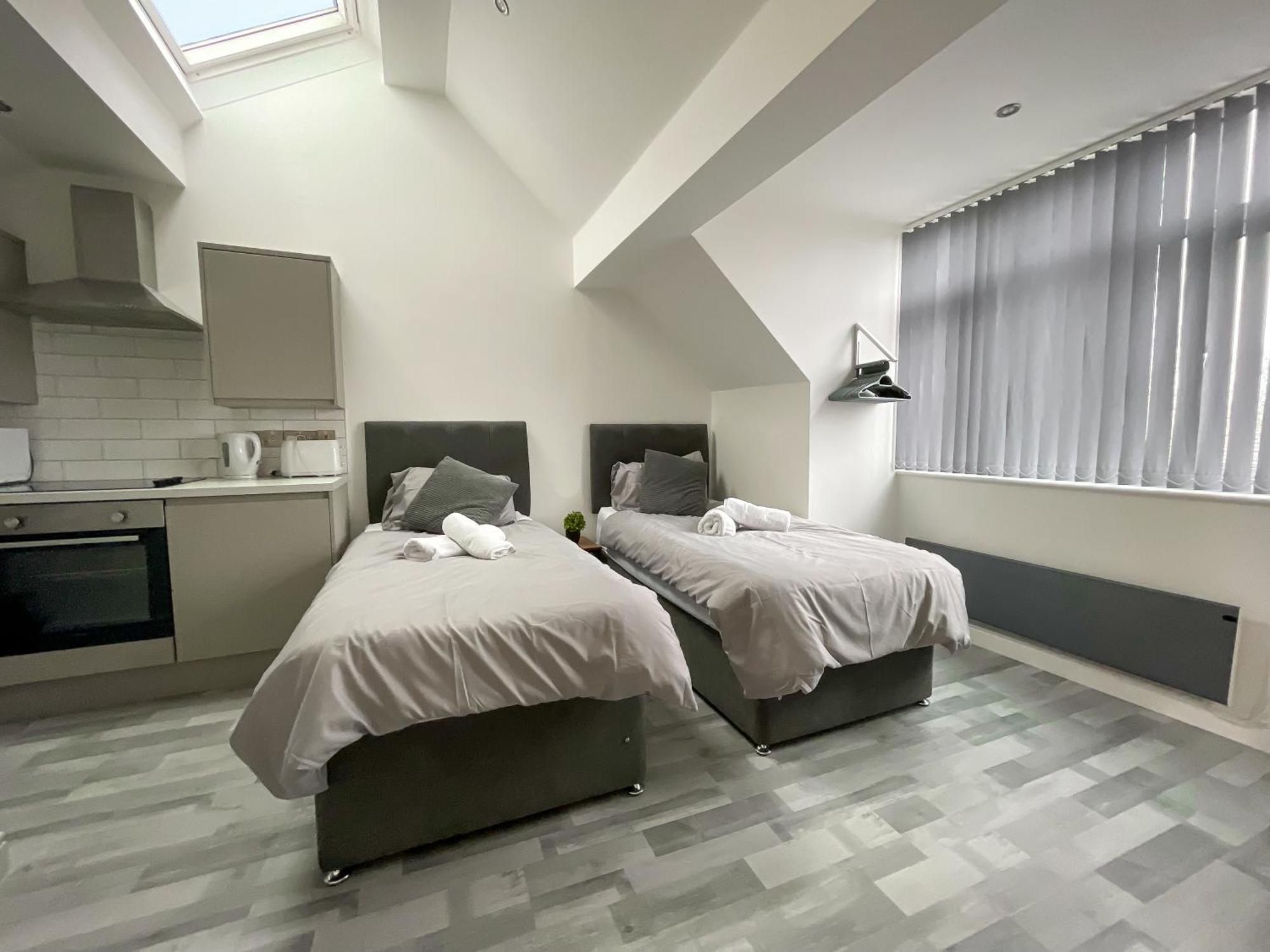10Min To City - Free Parking - Private Studio - Contractor Friendly 曼彻斯特 外观 照片